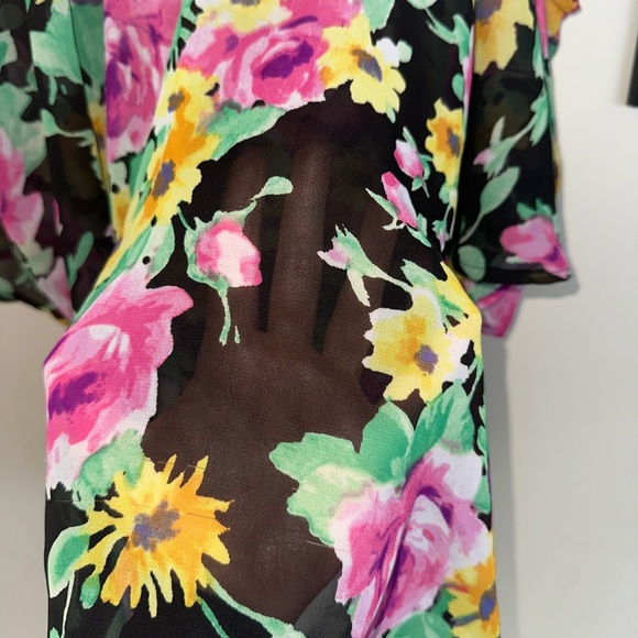 🧚♂️3/25🧚♂️ FLORAL PRINT SHEER TOP - Picture 4 of 4